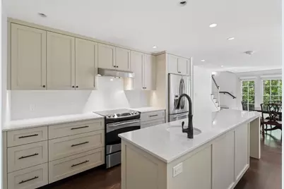 99 Pond Road #99, Wellesley, MA 02482 - Photo 9