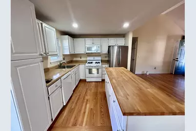 17 Worcester Lane, Barnstable, MA 02601 - Photo 3
