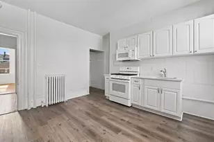 128 Washington Ave, Chelsea, MA 02150 - Photo 21