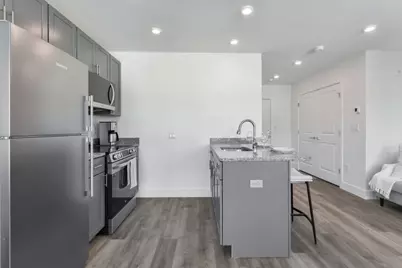 585 Essex St #815, Lynn, MA 01901 - Photo 5