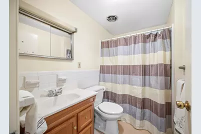 2 Drake Lane, Holyoke, MA 01040 - Photo 19