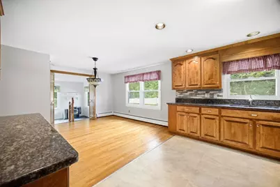 2 Drake Lane, Holyoke, MA 01040 - Photo 7