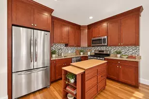 106 Walnut St, Somerville, MA 02145 - Photo 9