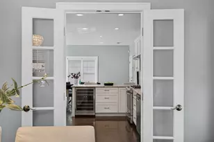 34 Senator Bolling Cir, Boston, MA 02124 - Photo 9