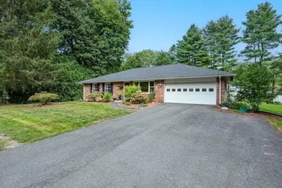 69 Grantwood Dr, Amherst, MA 01002 - Photo 3