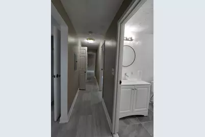 8 Walker Rd #6, North Andover, MA 01845 - Photo 5