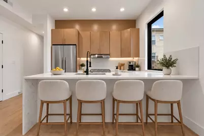 13 Clyde St #A, Somerville, MA 02145 - Photo 3