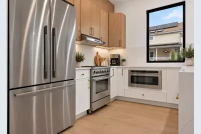 13 Clyde St #A, Somerville, MA 02145 - Photo 5