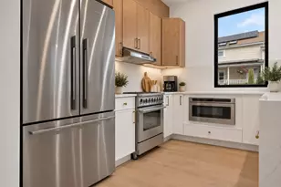 13 Clyde St, Somerville, MA 02145 - Photo 5