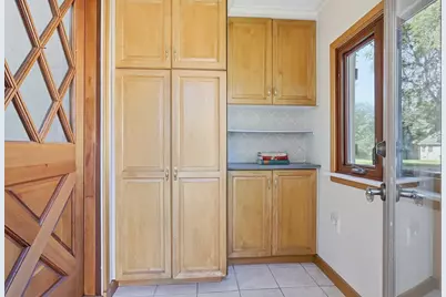 4 Nevada Road, Burlington, MA 01803 - Photo 9