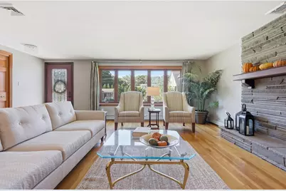 4 Nevada Road, Burlington, MA 01803 - Photo 3
