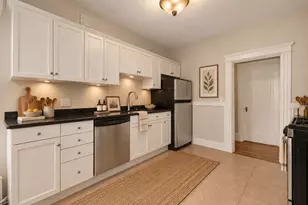 17 Green St, Boston, MA 02129 - Photo 7