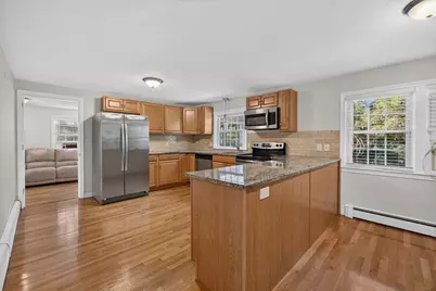 7 Madeline Rd, Tewksbury, MA 01876 - Photo 9
