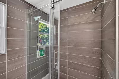 315 Broadway, Raynham, MA 02767 - Photo 15