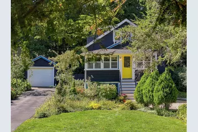 46 Maple Rd, Melrose, MA 02176 - Photo 3