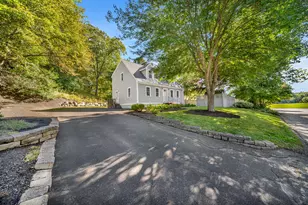 2 Hunter Dr, Newburyport, MA 01950 - Photo 3