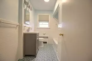 282 Common St, Watertown, MA 02472 - Photo 9