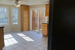 10 Fuller Ave, Attleboro, MA 02703 - Photo 3