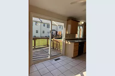 10 Fuller Ave #24, Attleboro, MA 02703 - Photo 5
