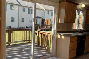 10 Fuller Ave, Attleboro, MA 02703 - Photo 5