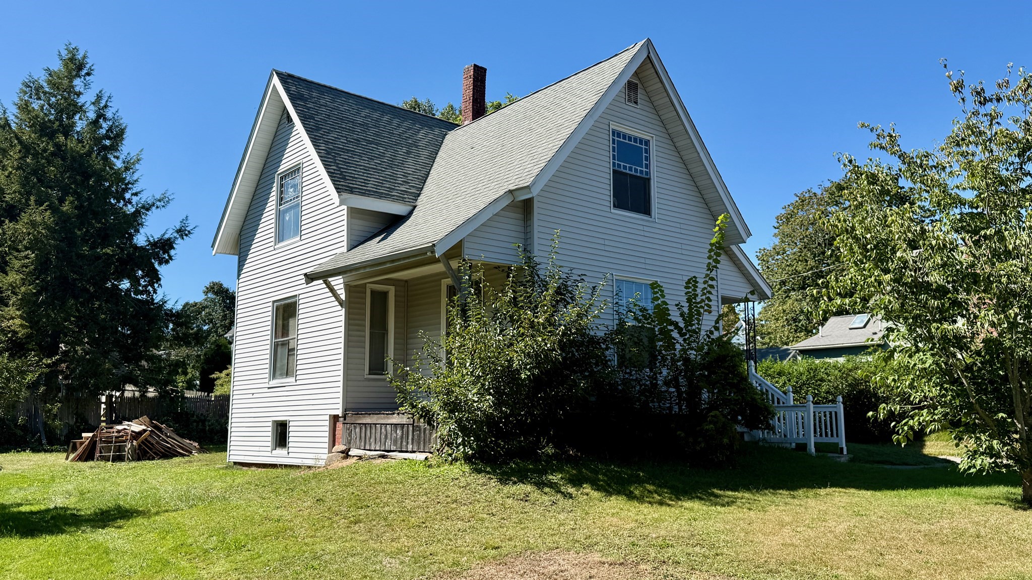 3 bedroom home for sale in Whitman, MA