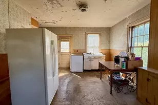 51 Crescent St, Whitman, MA 02382 - Photo 5