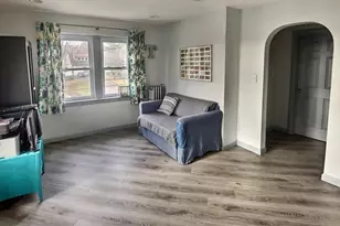 195 Thomas Burgin Pkwy, Quincy, MA 02169 - Photo 3