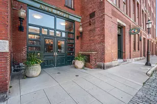 172 Middle St, Lowell, MA 01852 - Photo 1