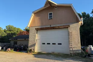 434 Center St, Bellingham, MA 02019 - Photo 3