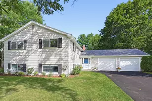 426 Chamberlain St, Holliston, MA 01746 - Photo 1