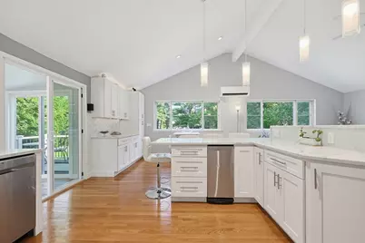 426 Chamberlain St., Holliston, MA 01746 - Photo 9