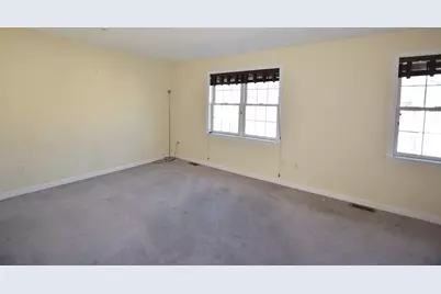 1975 Middlesex St #28, Lowell, MA 01851 - Photo 11