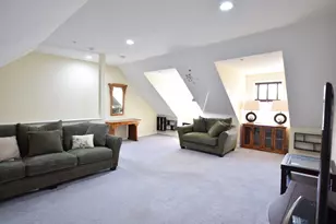 1975 Middlesex St, Lowell, MA 01851 - Photo 15