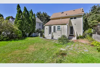 13 Collins St, Newburyport, MA 01950 - Photo 7