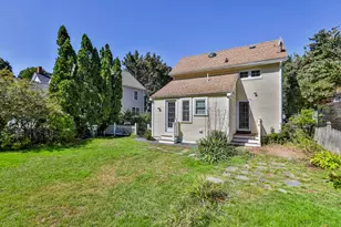 13 Collins St, Newburyport, MA 01950 - Photo 7