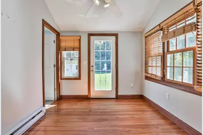 13 Collins St, Newburyport, MA 01950 - Photo 15