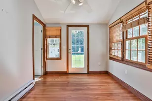 13 Collins St, Newburyport, MA 01950 - Photo 15