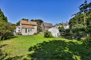 13 Collins St, Newburyport, MA 01950 - Photo 5