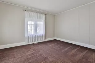13 Collins St, Newburyport, MA 01950 - Photo 9