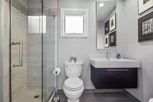 2 Benjamin Pl, Brookline, MA 02467 - Photo 25