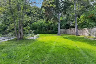 660 Pleasant St, Leicester, MA 01542 - Photo 37