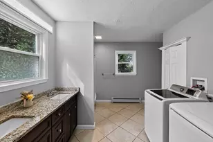 660 Pleasant St, Leicester, MA 01542 - Photo 21