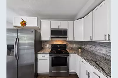660 Pleasant St, Leicester, MA 01542 - Photo 9