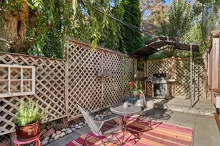 30 Dracut St, Boston, MA 02124 - Photo 31