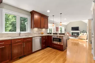 578 Randolph Ave, Milton, MA 02186 - Photo 9
