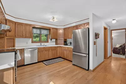 210 Tispaquin St, Middleborough, MA 02346 - Photo 5