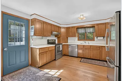 210 Tispaquin St, Middleborough, MA 02346 - Photo 9