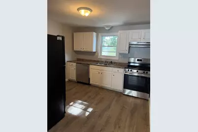 104 Choate St #5, Fall River, MA 02723 - Photo 9