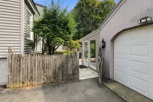 17 Elise Ave, Dracut, MA 01826 - Photo 3