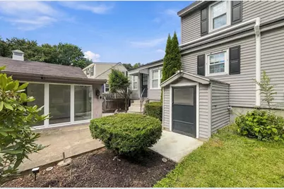 17 Elise Ave, Dracut, MA 01826 - Photo 7